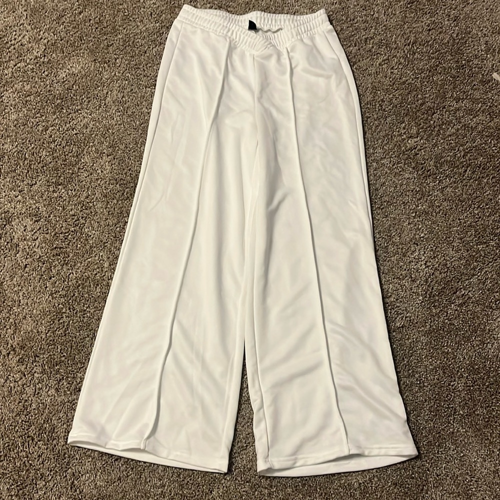 White sweat pants